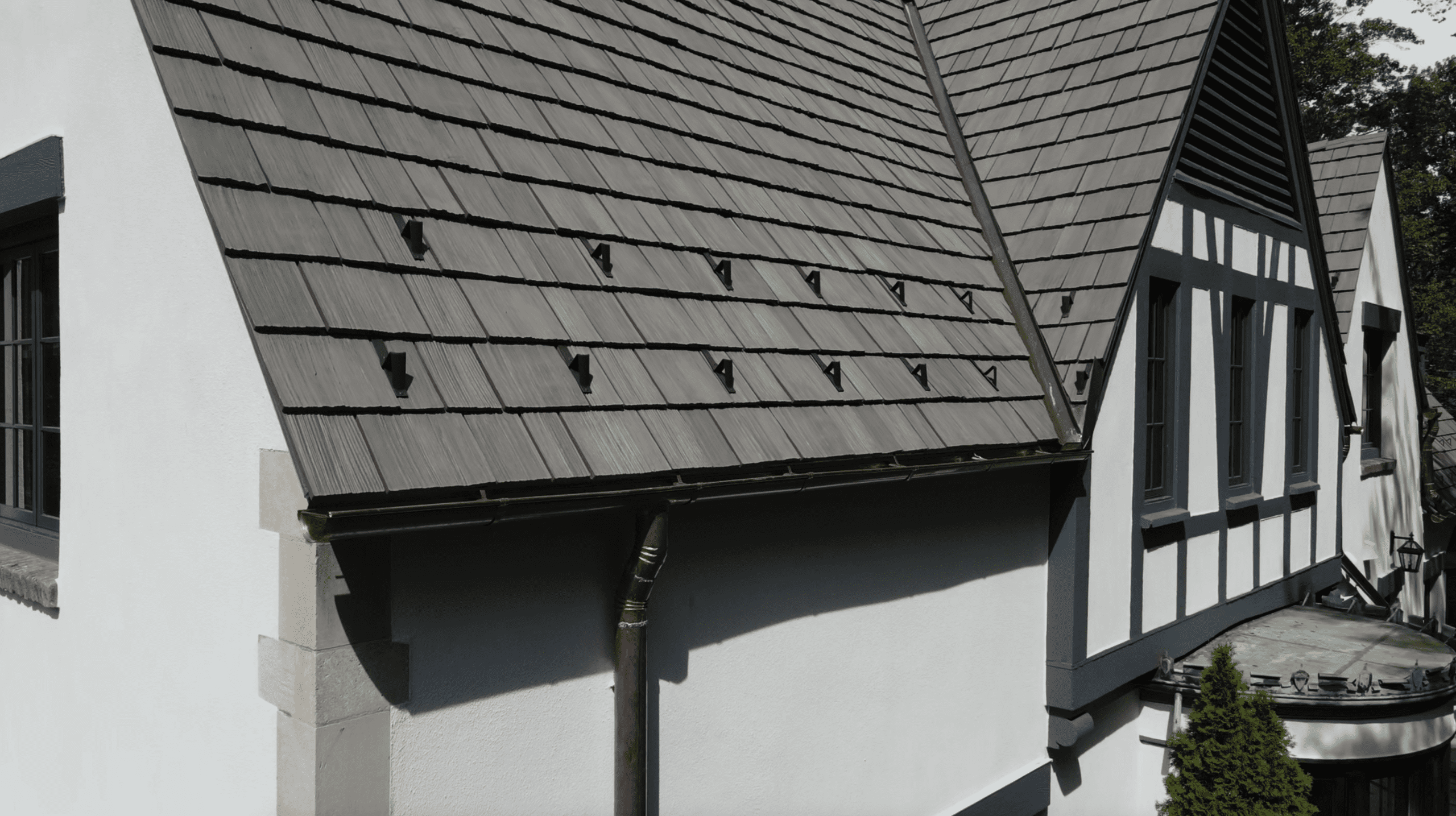 Close-up of Brava synthetic shake texture for cottage-style roofing in Winnetka